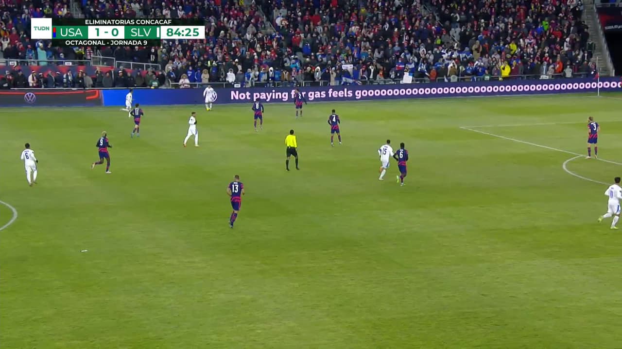 ¡TIRO ATAJADO! disparo por Antonee Robinson.