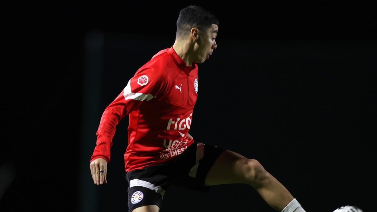 Tras su gran paso por Atlanta United FC, Miguel Almirón (hoy figura de Newcastle United en la Premier League de Inglaterra) será la referencia creativa para Paraguay, que se estrena en este ciclo frente a Perú.