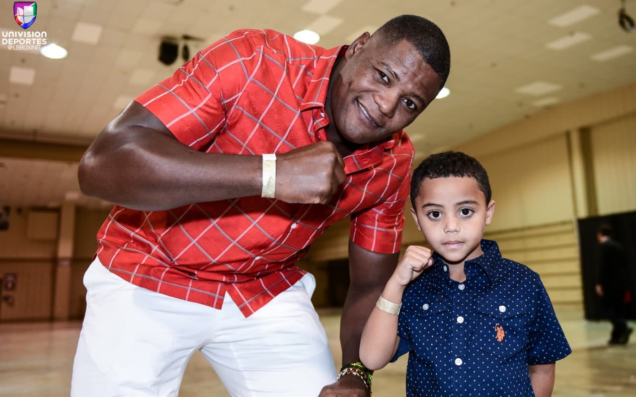 Grandes personalidades del boxeo cubano se reunieron en el Miami- Dade County Fair Expo Center.