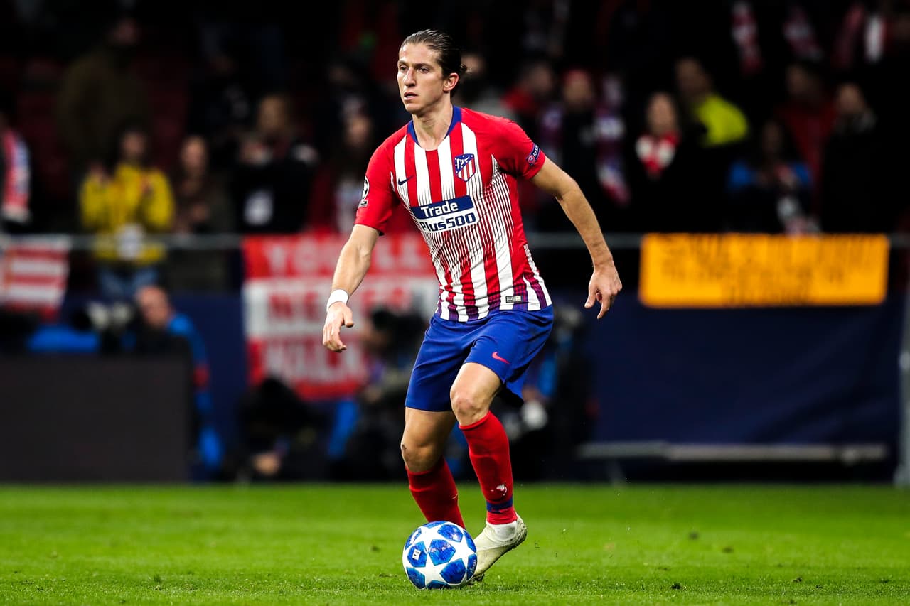 El brasileño Filipe Luis tampoco renovó con el Atlético de Madrid y desde hace unos meses ha sido puesto en el radar de dos equipos: Paris Saint-Germain y Chelsea, donde ya jugó hace un tiempo.
