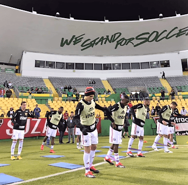 En el Al Lang Stadium en St. Petersburg, se enfrentaron el equipo brasileño de Sao Paulo y el equipo alemán del Eintracht Frankfurt.