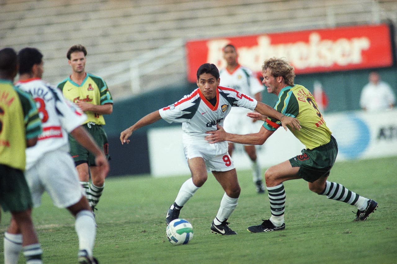 Feliz cumpleaños a Jorge Campos, uno de los mejores deportistas de la historia de México.