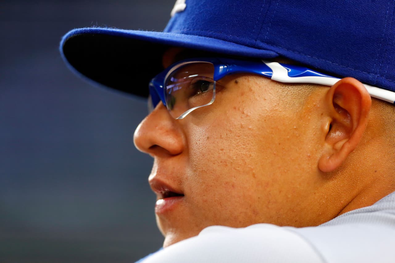 Luego de ser considerado como el lanzador del año de ligas menores en 2014 en la organización de Los Dodgers y de pasar por AAA con Oklahoma City Dodgers en 2015 con éxito, la oportunidad le llegó a Urías en mayo 27 de 2016.