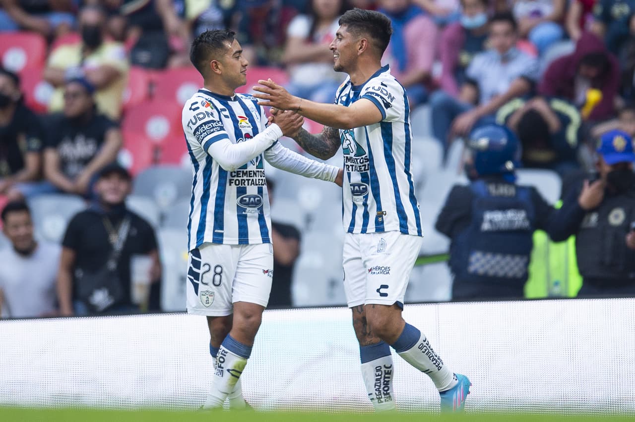 Pachuca fue contundente y se metió al estadio Azteca para derrotar a un América que se hunde en la clasificación.
