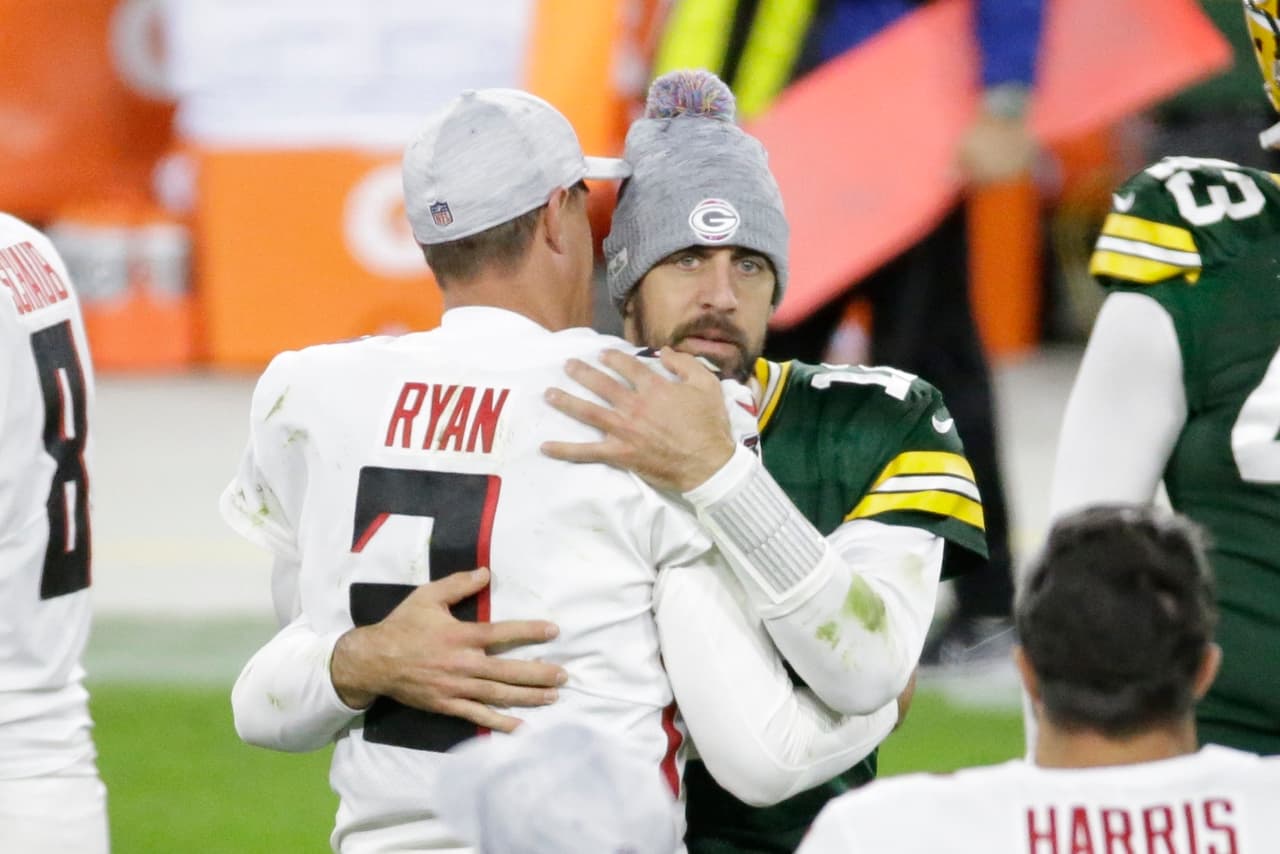 Aaron Rodgers conecta de maravilla con Robert Tonyan y vencen 16 -30 a los Atlanta Falcons.