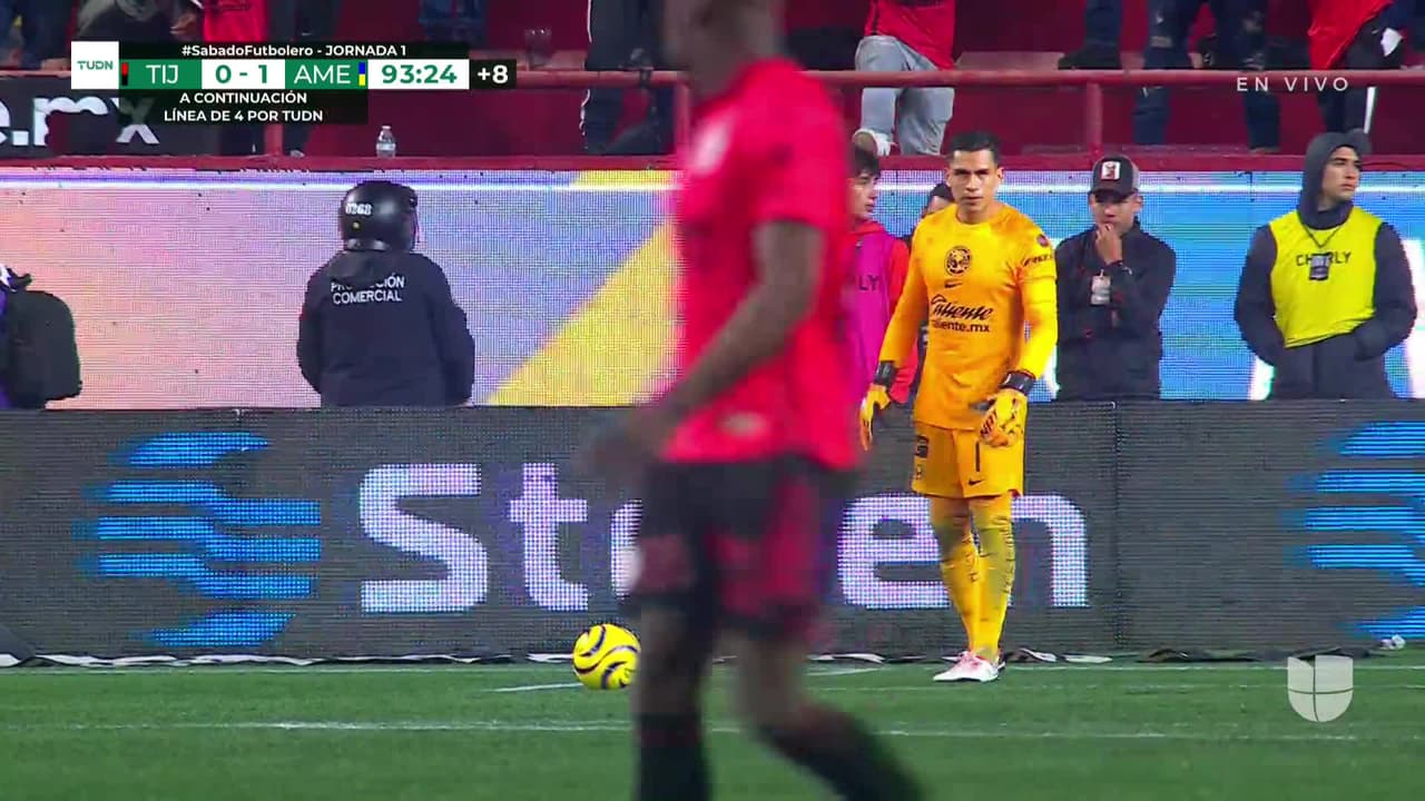 ¡GOOOL! Salvador Reyes anota para América.