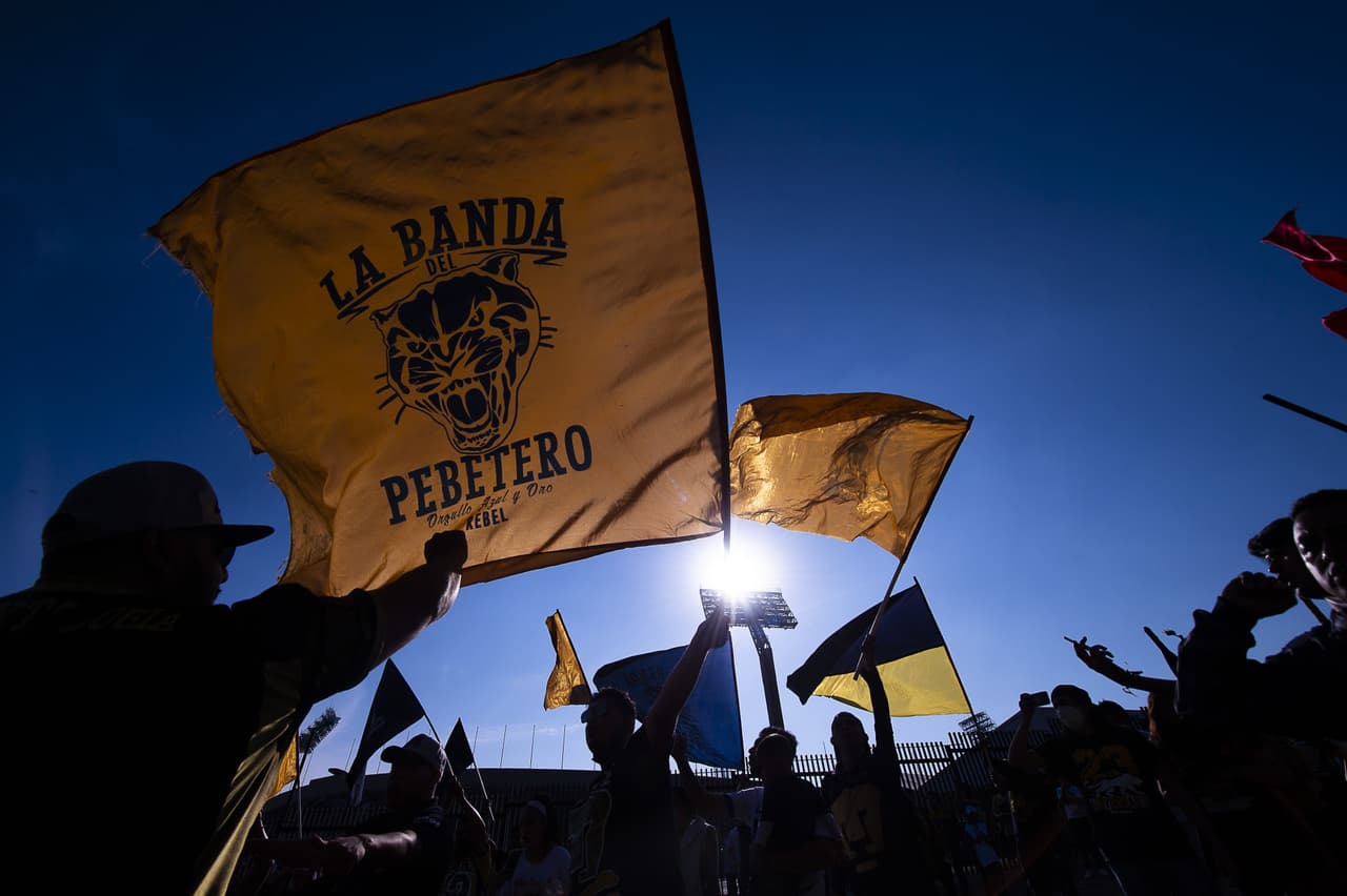 mientras había esperanza, la afición de Pumas se hizo sentir en Ciudad Universitaria.
