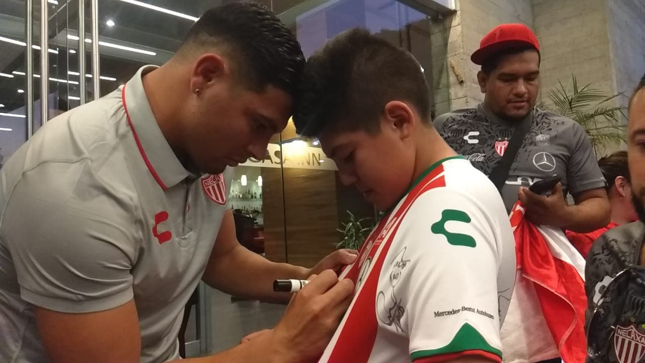 Cae la noche y el Estadio Corregidora se prepara para albergar la vuelta de los cuartos de final entre Querétaro y Necaxa.