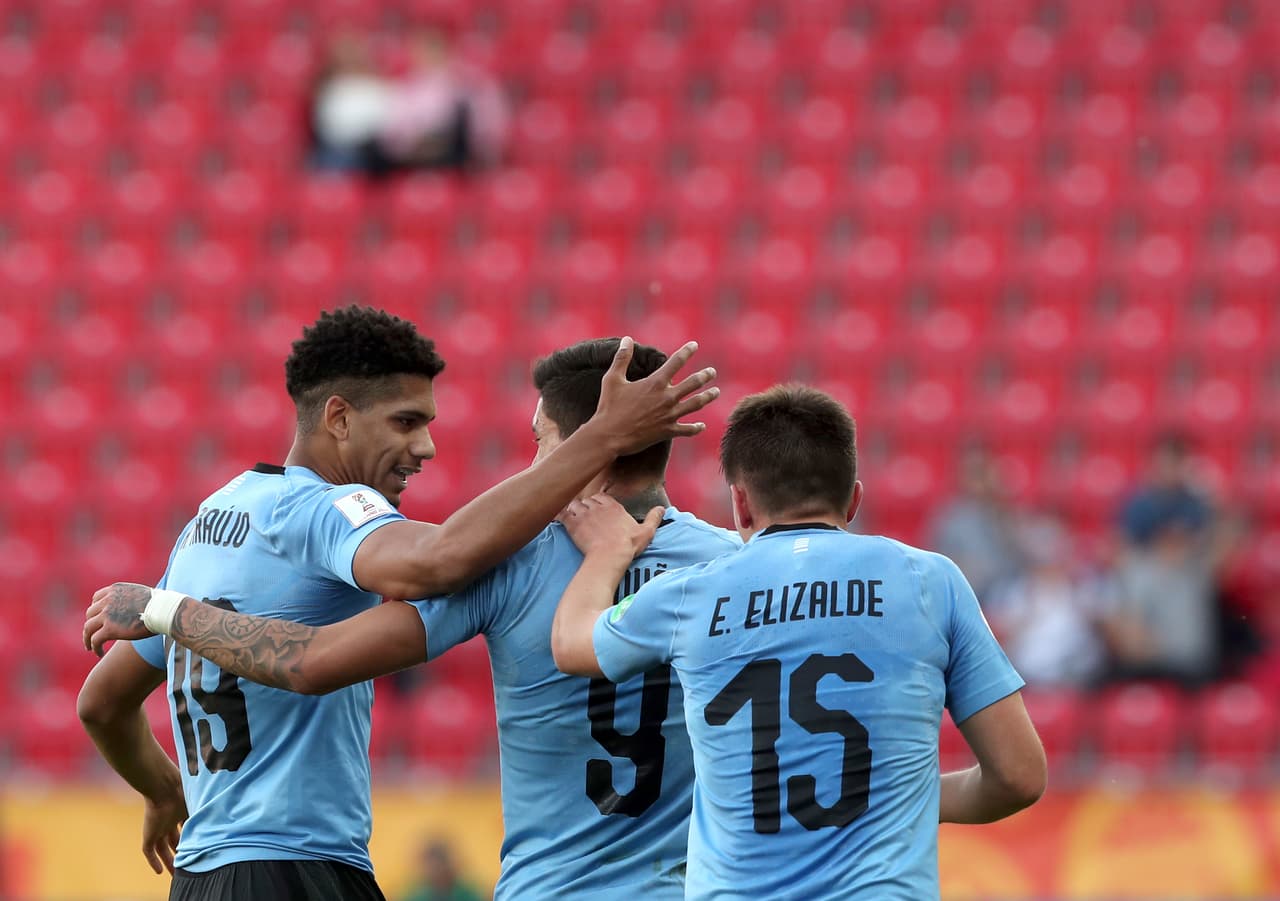 Uruguay derrotó 2-0 a Nueva Zelanda, que será rival de Colombia, y estableció marca perfecta en el Grupo C para ser líder de su zona y asegurar su cupo en los Octavos de Final del Mundial Sub-20.
