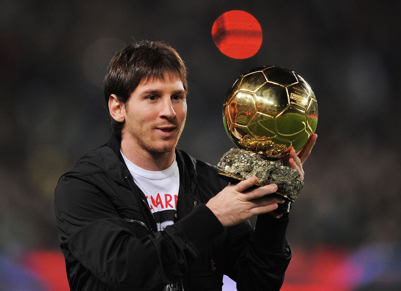 Lionel Messi (Argentina y Barcelona). Ganó cuatro Balones de Oro al hilo: 2009, 2010, 2011 y 2012.