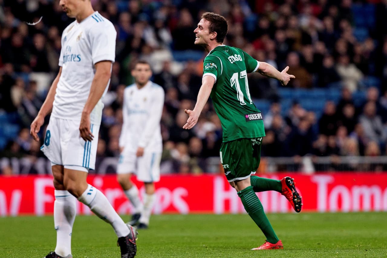 El volante Javier Erazo fue el primero en dar la sorpresa en el estadio Santiago Bernabéu al poner el 1-0 para Leganés al minuto 31 del primer tiempo.