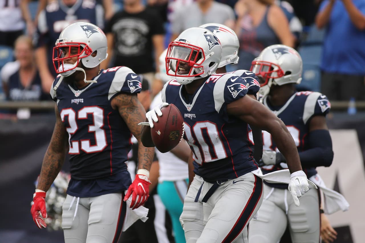 Aunque sufrieron al final, los Patriots derrotaron 31-24 a los Dolphins
