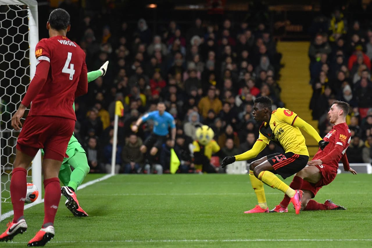 Un equipo en zona de descenso le estaba haciendo partido al primer lugar de la Premier League.