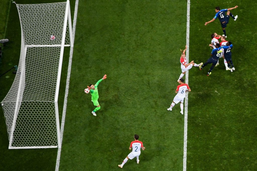 Danijel Subasic no pudo impedir el gol en contra de Croacia, el primero en 78 años de historia.