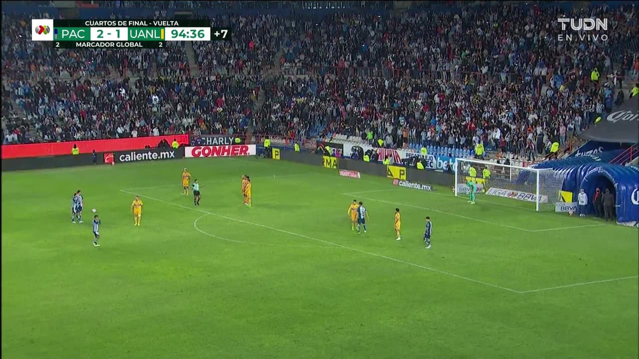 ¡TIRO ATAJADO! disparo por Paulino.