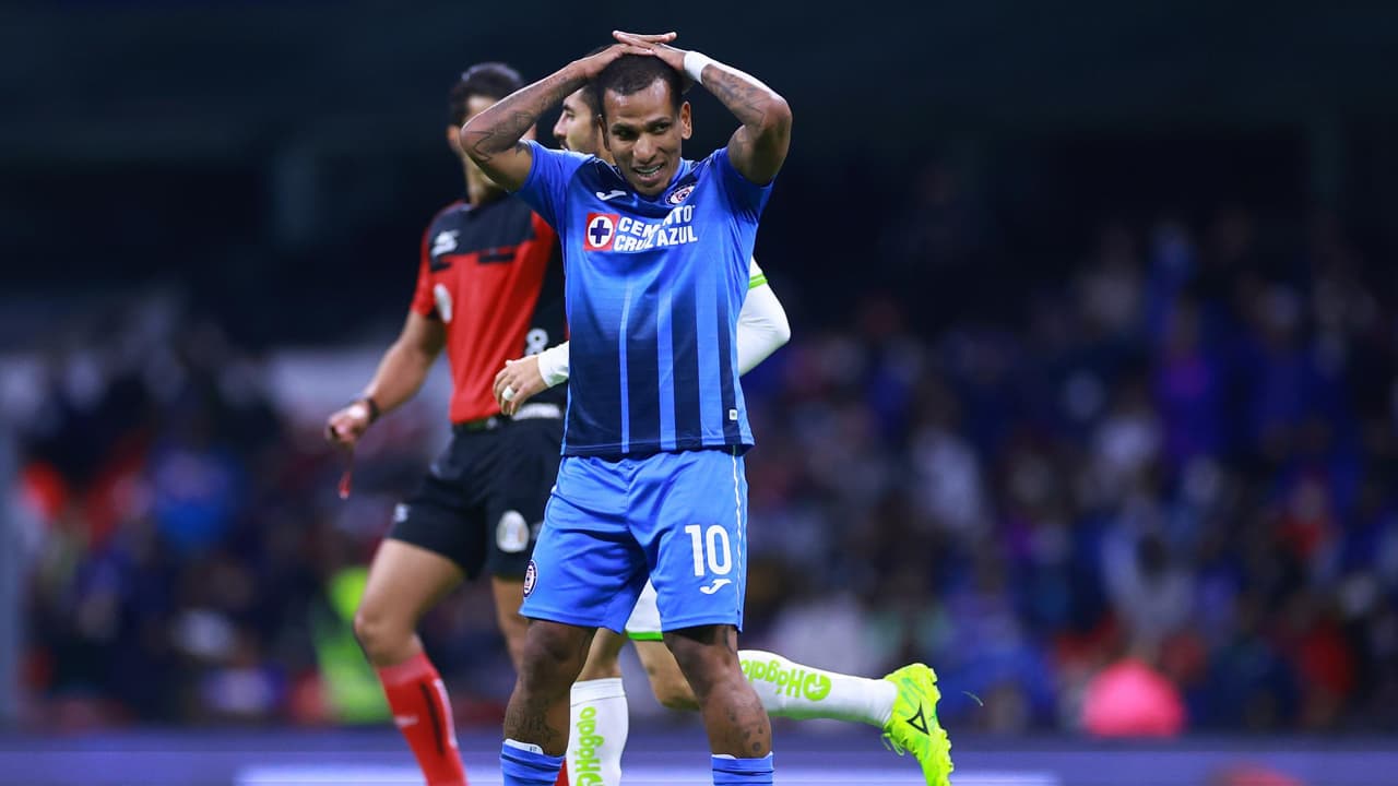 Rómulo Otero se desgarra y es baja con Cruz Azul para medirse al Puebla
