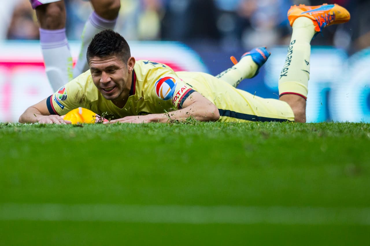 Oribe Peralta: "Me asusté, no podía mover la pierna"