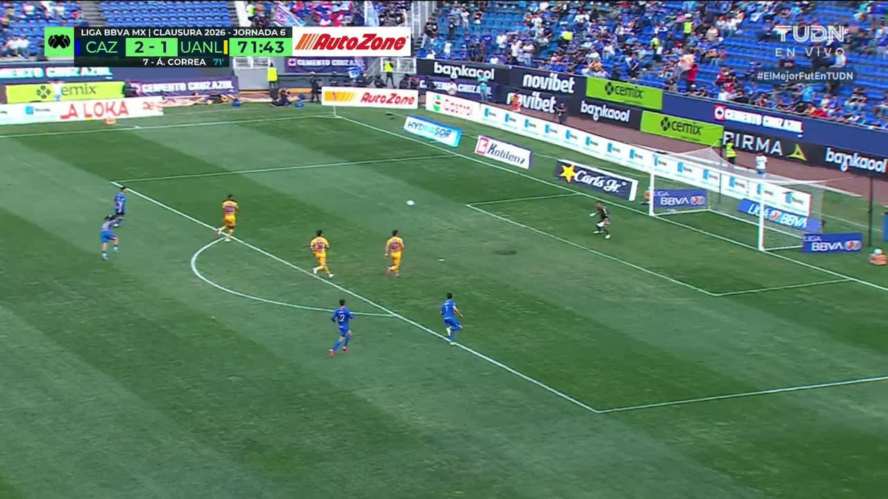 ¡TIRO ATAJADO! disparo por Agustín Palavecino.