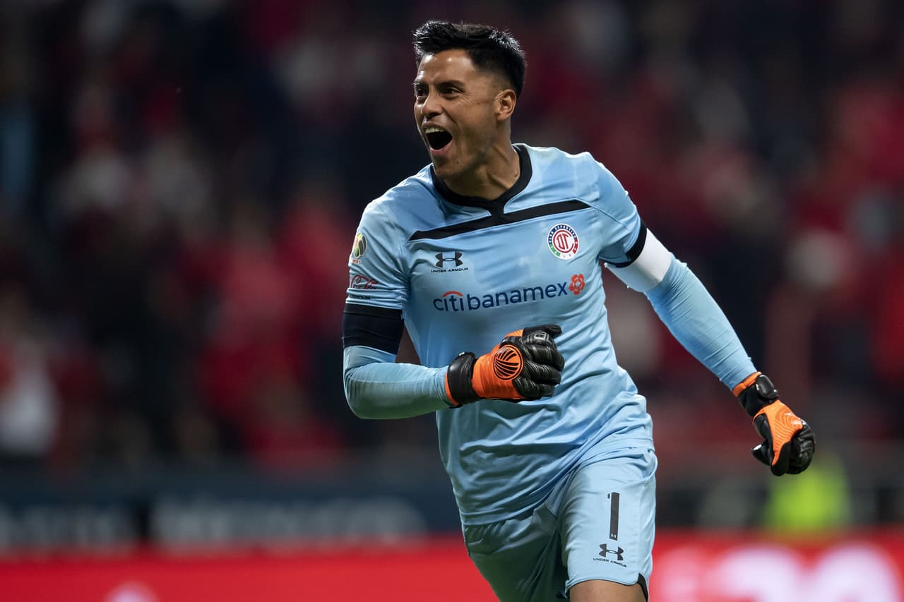 Tras un gran pase de Anibal Chalá, Michael Estrada solo debe empujar el balón para poner el 2-0.