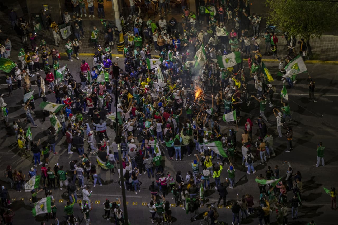 Jugadores de León descartaron medidas sanitarias en festejo con afición