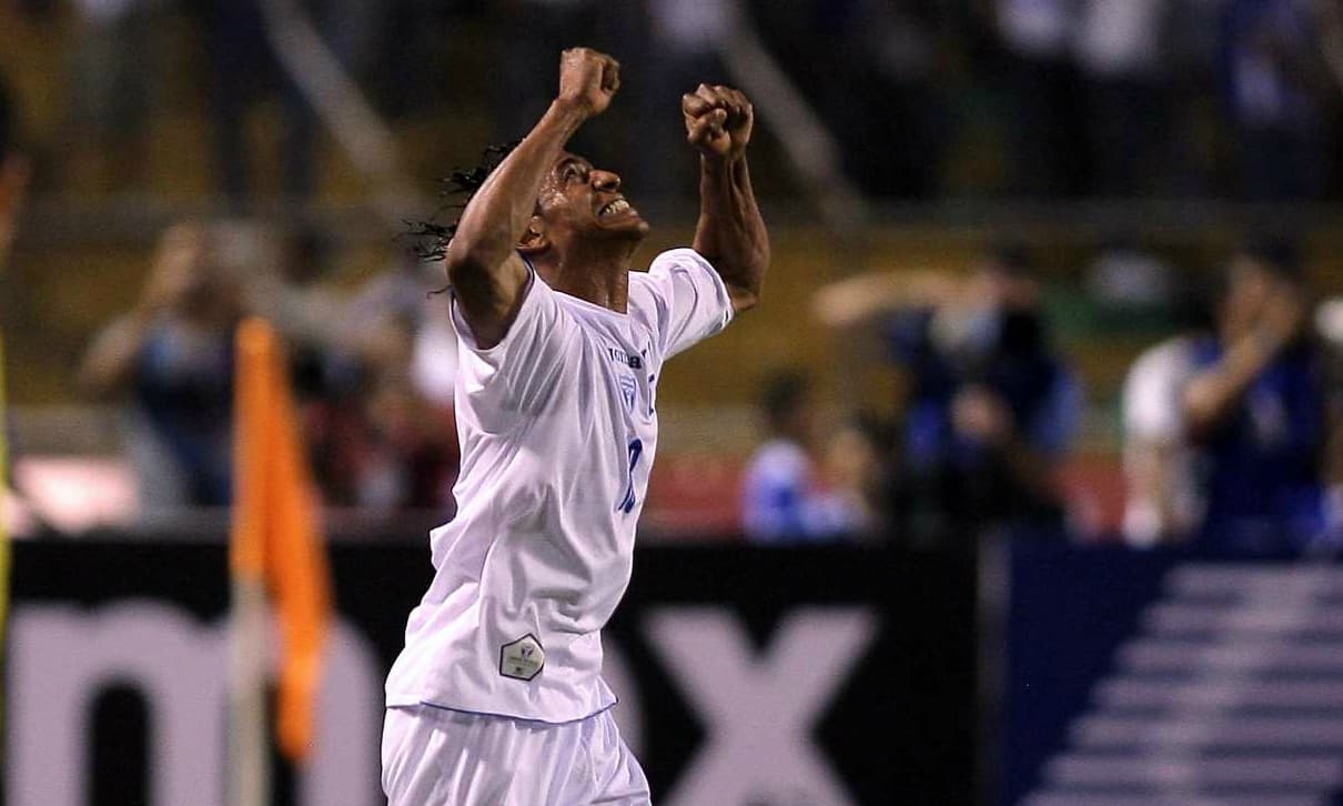 Un año después, en el 2009 Honduras se convertiría de nuevo en la pesadilla de México, ahora en el hexagonal al vencer a los verdes 3-1 con un doblete de Costly y otro gol de Pavón.