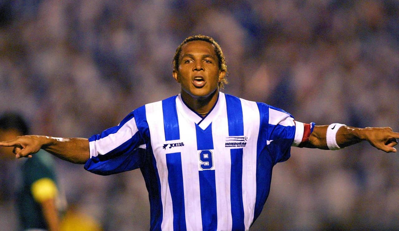 El calvario de México comenzó el 21 de septiembre de 1996 cuando los catrachos derrotaron a México con goles de Carlos Pavón y Arnold Cruz en un encuentro con polémica arbitral con un penal dudoso.