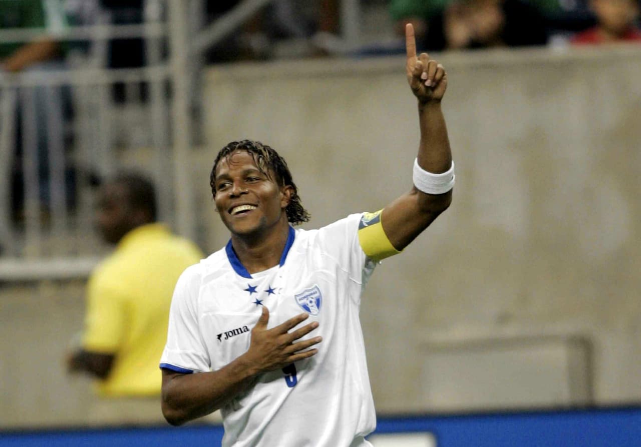 La segunda caída de México en suelo catracho en los más recientes años se daría el 20 de junio del 2001, nuevamente Pavón se haría presente en el marcador en 3 ocasiones para acabar con los mexicanos.