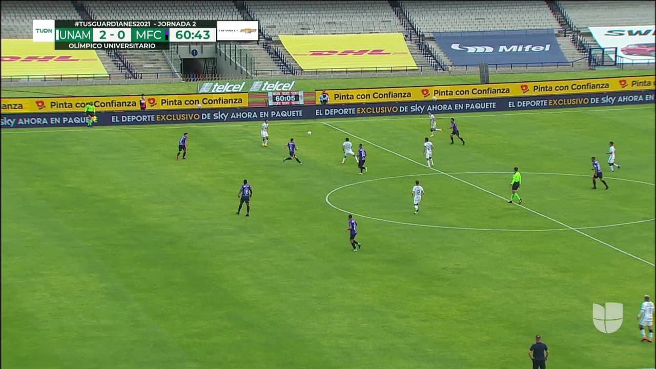 ¡GOL!  anota para Pumas UNAM. Carlos Gutiérrez