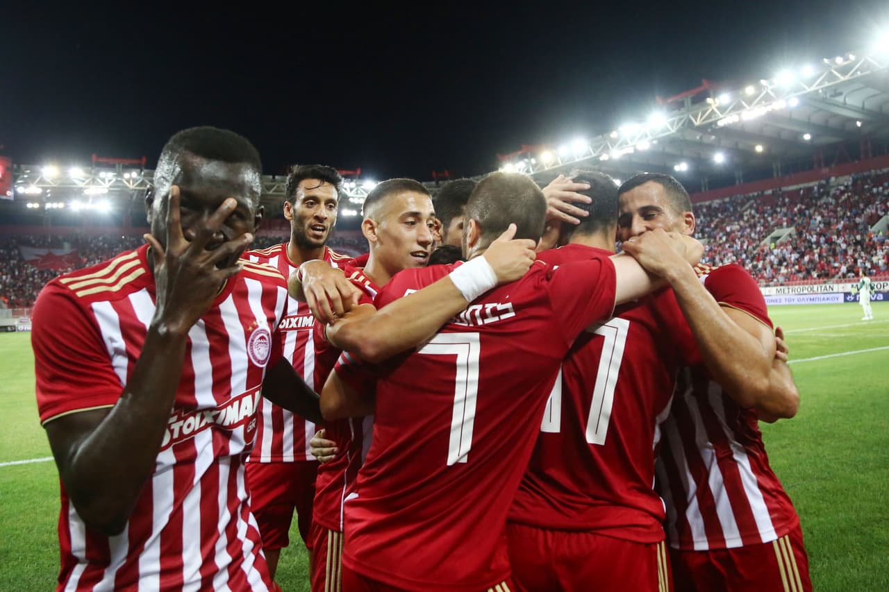 <b>Olympiacos 4-0 Luzern: </b>los griegos, que comenzaron su participación en esta ronda, se hicieron sentir en su casa sacando una diferencia considerable para la vuelta en Suiza.