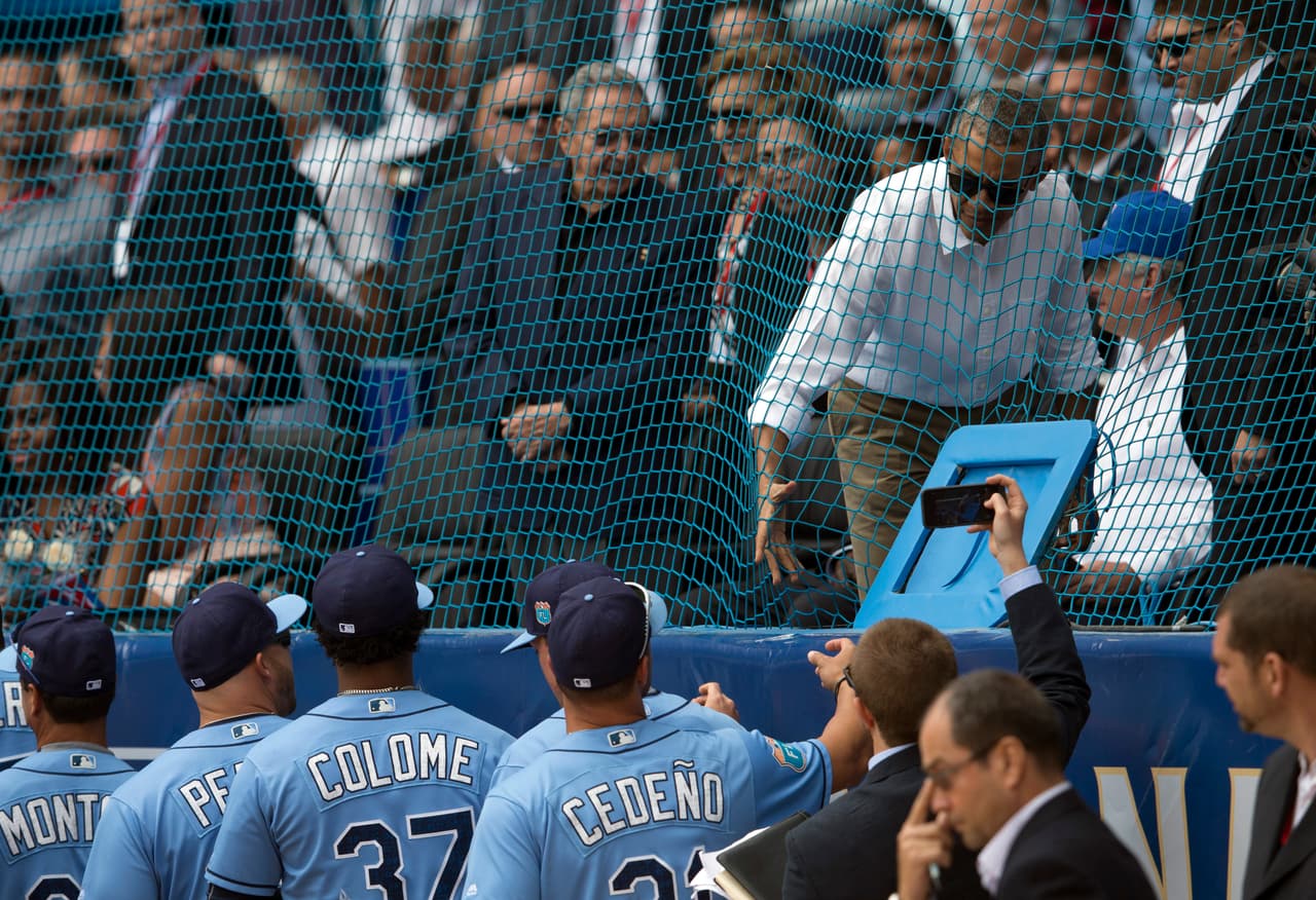 James Loney disparó un jonrón y produjo tres carreras, mientras que Matt Moore y los lanzadores de Tampa Bay maniataron a los cubanos hasta que Rudy Reyes conectó un jonrón en el noveno inning.