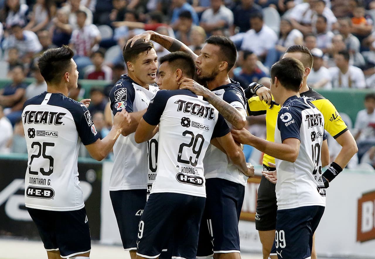 Al 18', Lionel Vangioni, quien fungió como capitán de un juvenil equipo regiomontano, igualó el marcador.
<br>