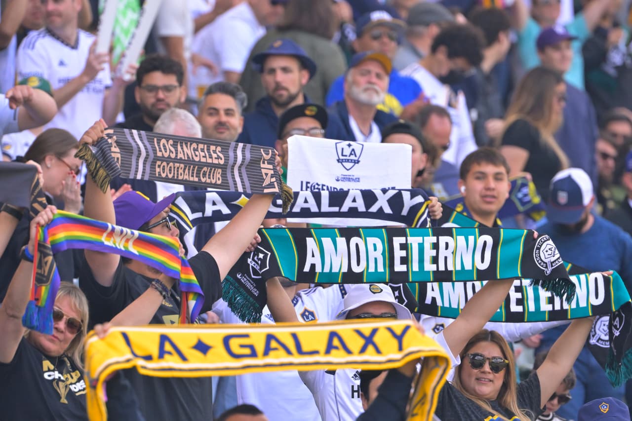 El estadio se preparó para el duelo que en estos momentos paraliza la atención de la MLS.
<br>