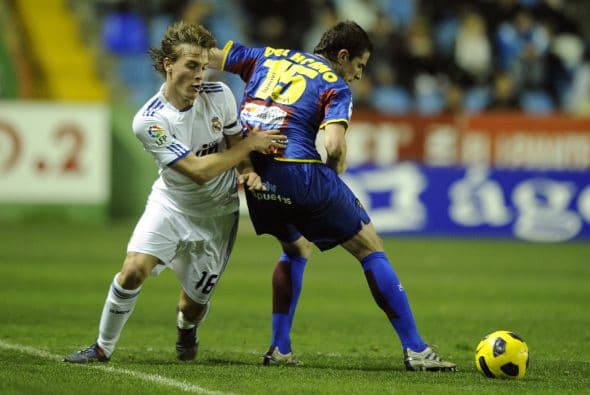 También vieron acción los juveniles, como Sergio Canales.