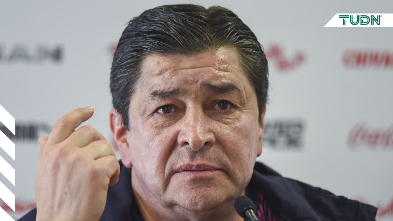 ¡Sin molestia! Tena confirma pláticas de Chivas con Diego Alonso