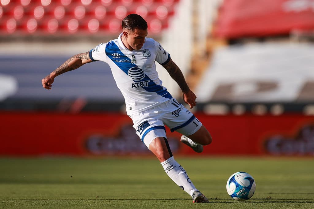 Larcamón confirma que Christian Tabó no sale del Puebla