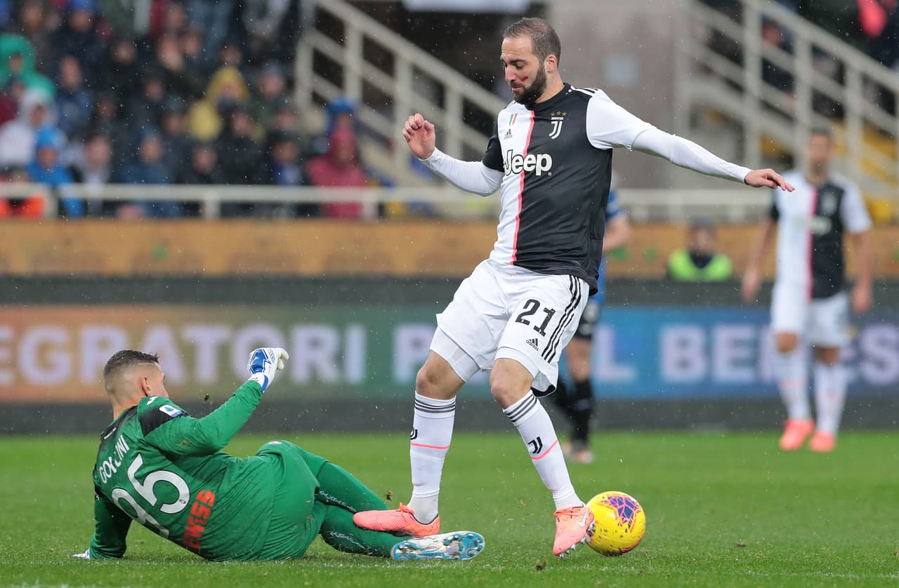 Gosens (56’) adelantó a los de casa, pero Higuaín (74’, 82’) anotó en dos ocasiones para darle vuelta al partido y Dybala (92’) anotó el 3-1 final.