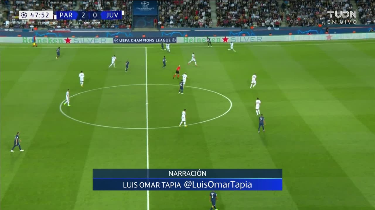 ¡TIRO ATAJADO! disparo por Neymar.