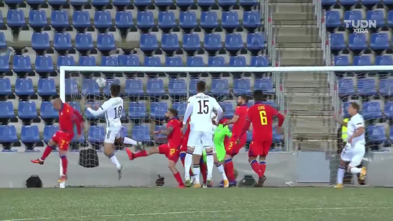 ¡TIRO ATAJADO! disparo por Marcio Vieira.