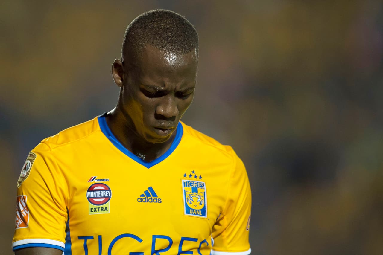 Baja: Luis Advíncula (Lobos BUAP).