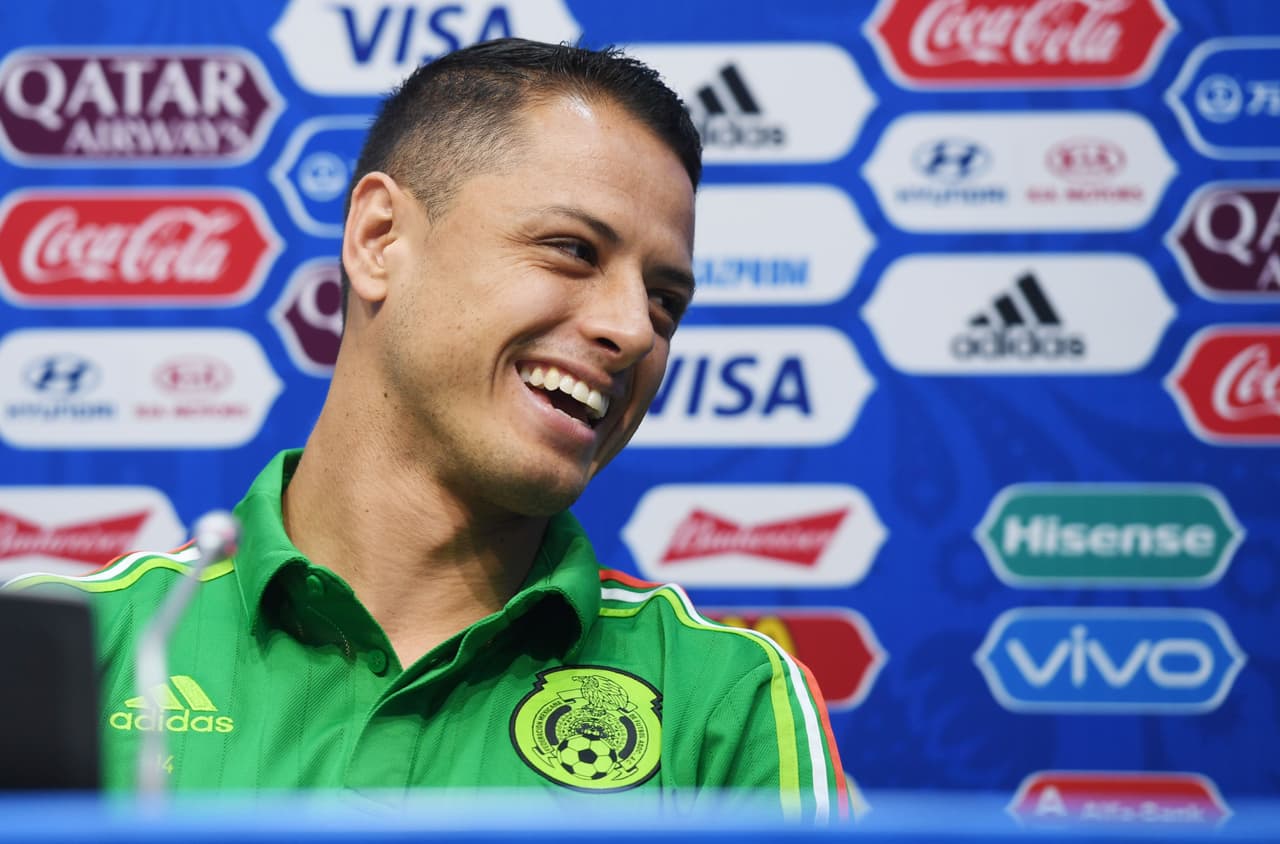 Mexico's forward Javier Hernandez attends a press conference in Sochi on June 28, 2017 on the eve of the Russia 2017 FIFA Confederations Cup football semi-final match Germany vs Mexico. / AFP PHOTO / PATRIK STOLLARZ (Photo credit should read PATRIK STOLLARZ/AFP/Getty Images)