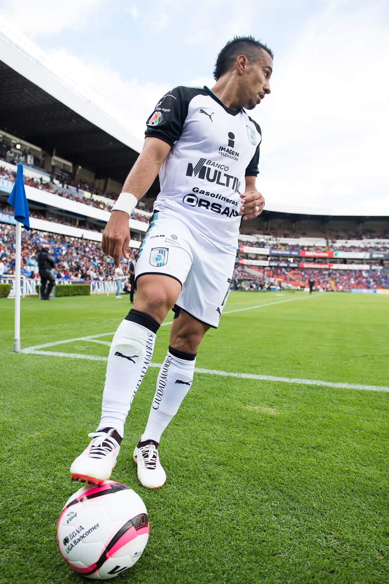 08 Camilo Sanvezzo - Querétaro: Aportó 9 puntos en la Jornada 12