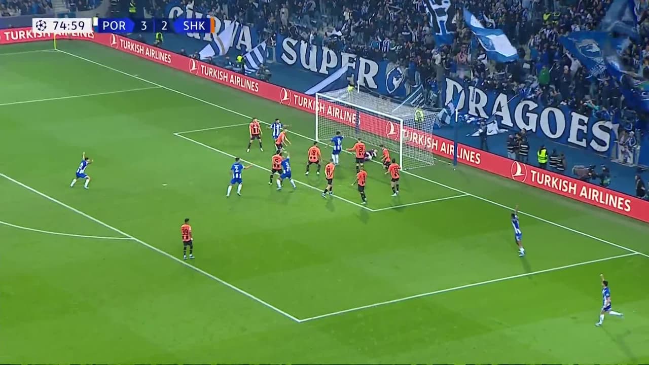 El cuarto del Porto... Pepe sella la goleada sobre Shakhtar