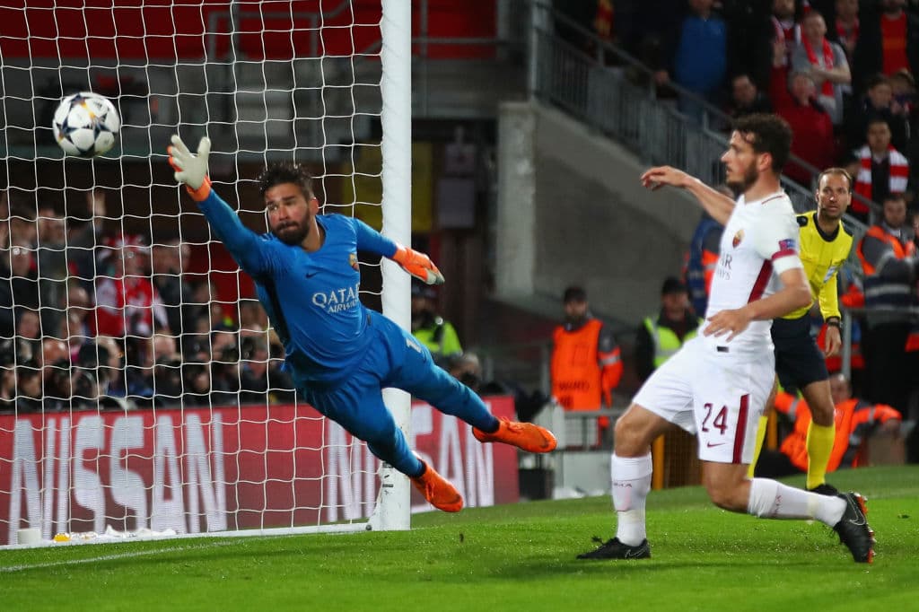 El arquero brasileño de la AS Roma, Alisson, ha tenido años destacados en la capital italiana. Y tanto es así que se rumora pudiera llegar al Real Madrid, ello significa competencia para Keylor.
