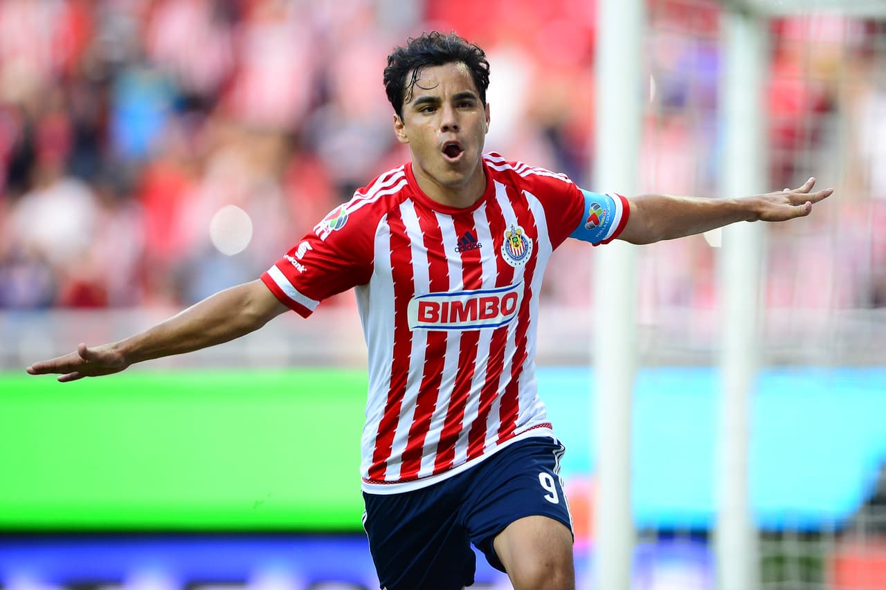 Cerramos con Omar Bravo, el delantero de las Chivas se despachó con un doblete para ayudar al cuadro rojiblanco a ganar ante Jaguares y tomar un respiro en la lucha por el no descenso.