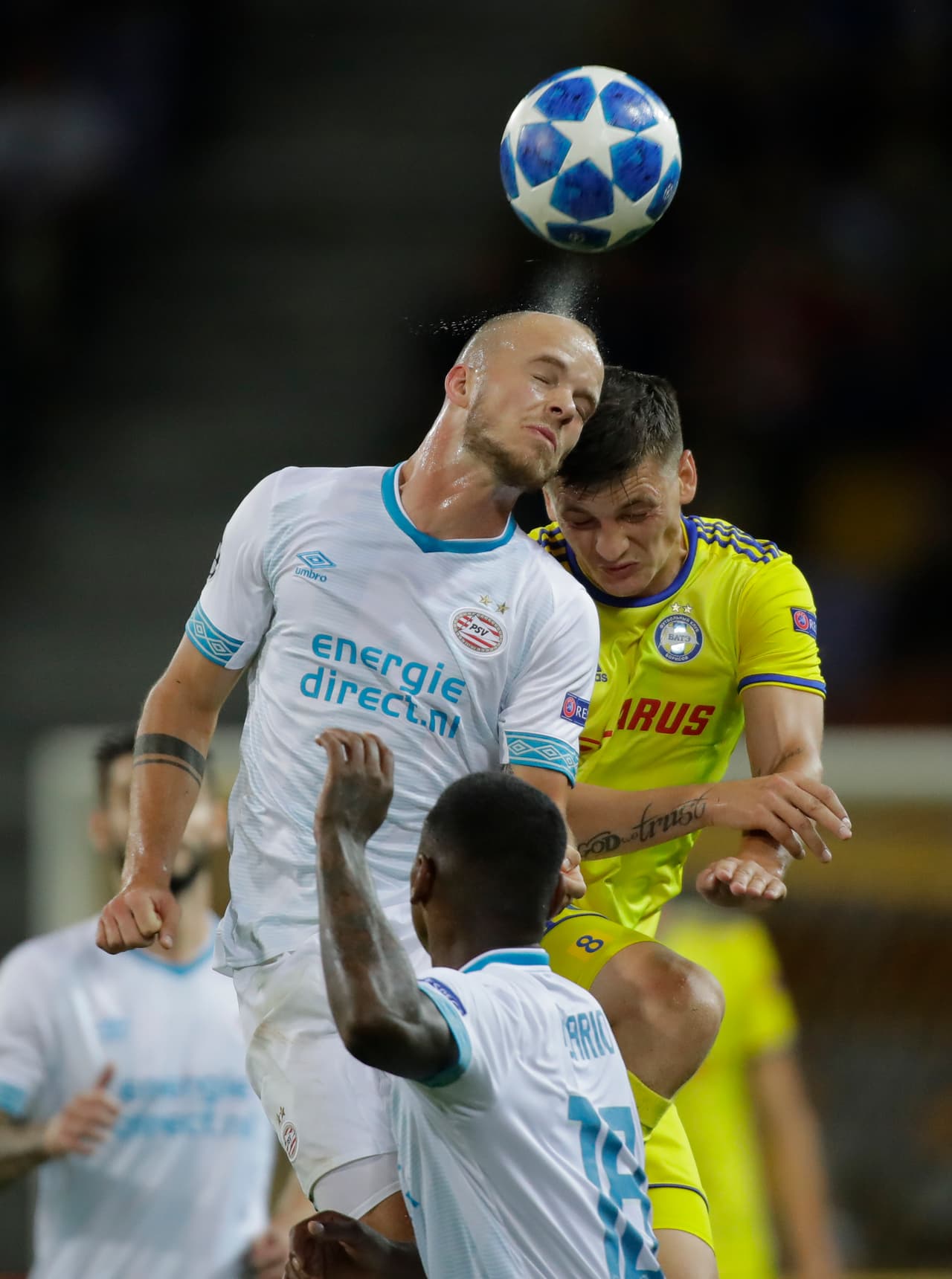 El duelo estuvo parejo en el remate de la primera parte, con mucha intensidad y en una dinámica en la que Lozano también estuvo enchufado en la pelea por poner en peligro al local.