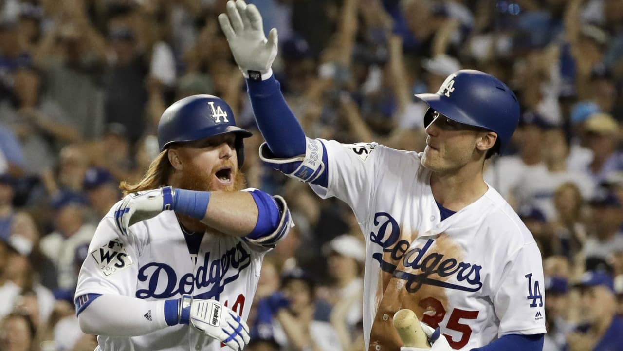 Los Dodgers pegan primero y vencen 3-1 a los Astros en el Juego 1 de la Serie Mundial