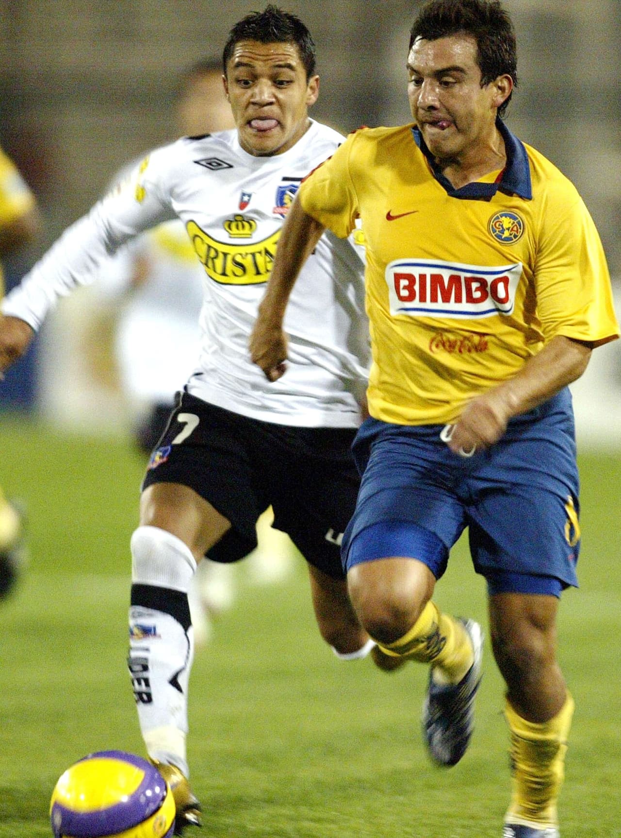 El América se impuso sobre el Colo Colo entonces dirigido por Claudio Borghi que a partir de ahí fue desmantelado por equipos europeos.