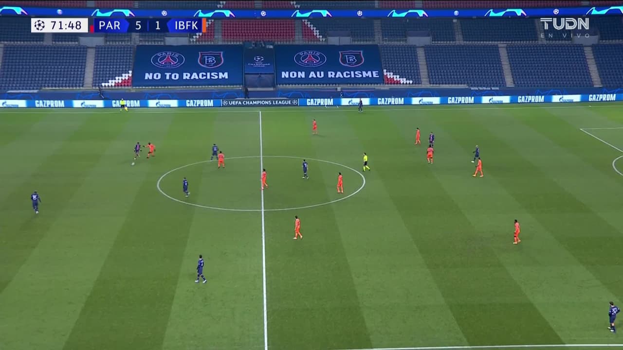 ¡TIRO ATAJADO! disparo por Kylian Mbappe-Lottin.