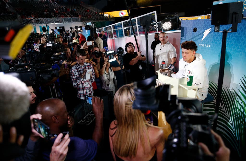 Arranca la fiesta del Super Bowl LIV con el Opening Night, en el Marlins Park de Miami. Chiefs y 49ers se declaran listos para enfrentarse.