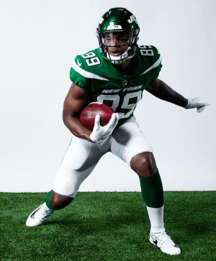 Estos fueron los deslumbrantes uniformes, cascos y colores que anunciaron los New York Jets para la temporada 2019 de la NFL. Se ven increíbles.